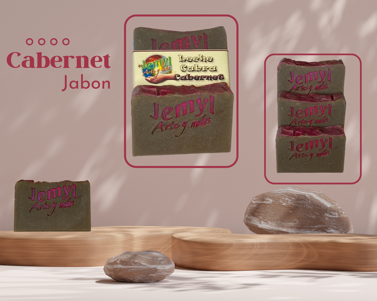 El jabón artesanal de cabernet con aceites de oliva, de coco, palma, castor, almendra y leche de cabra ofrece una experiencia indulgente para los sentidos con su fragancia distintiva inspirada en las notas naturales de uva y otros aromas sutiles. Te sumergirás en una experiencia sensorial que evoca los aromas elegantes y sofisticados