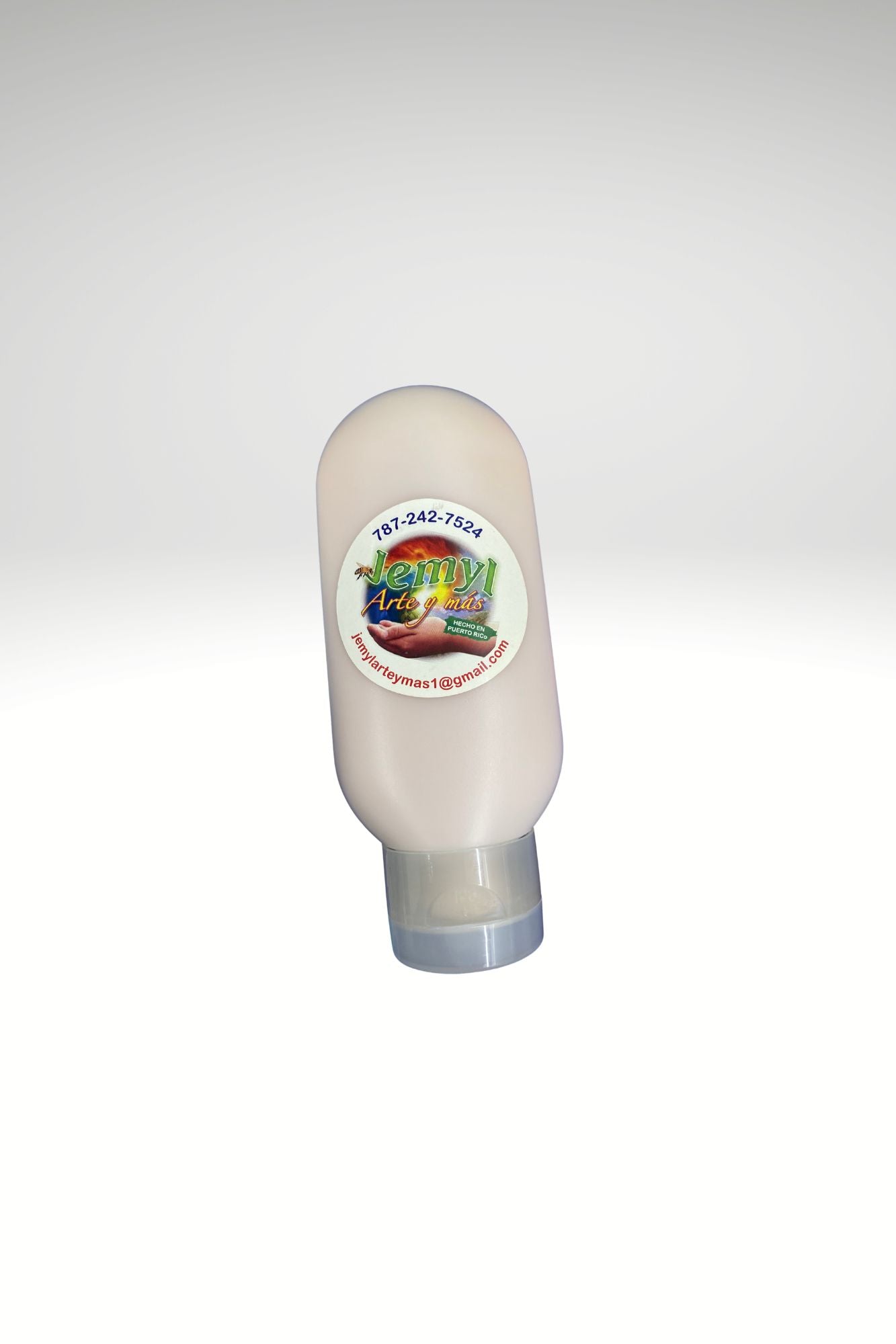 Locion Cabernet Para la Piel Una formula unica que combina la suavidad del aceite de arroz y la nutricion del shea Butter (karite) La hidratacion profunda de la vitamina E y la calma natural de la sabila. Nuestra mezcla de aceites naturales nutre y revitaliza la piel, dejandola suave, radiante y seductora. Esta sofisticada locion con sus notas aromaticas de esencia de uvas maduras, roble tostado que evoca y captura la esencia misma de los viñedos.